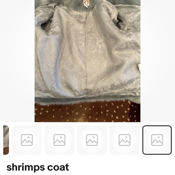 British Rare Shrimps Coat. 100 percent modacrylic

Lining acetate and viscose - Picture 6 of 7